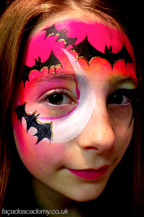 Learn to paint Hallowe'en Faces | Façade Academy
